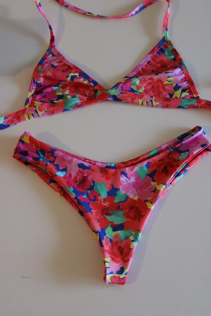 Top Kapua - Bottom Roxy (TALLA S)