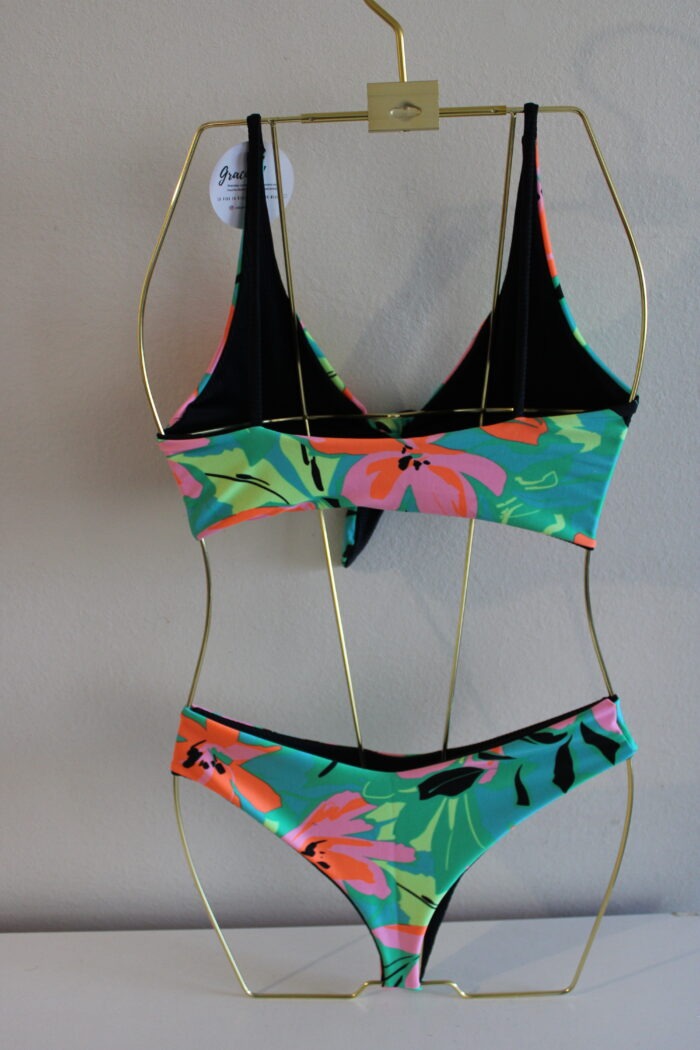 Top Amaui + Bottom Roxy Talla S