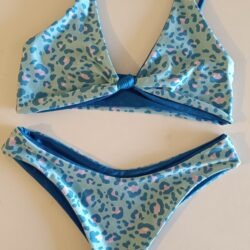 Top Hawaii + Bottom Roxy Talla M- Reversible